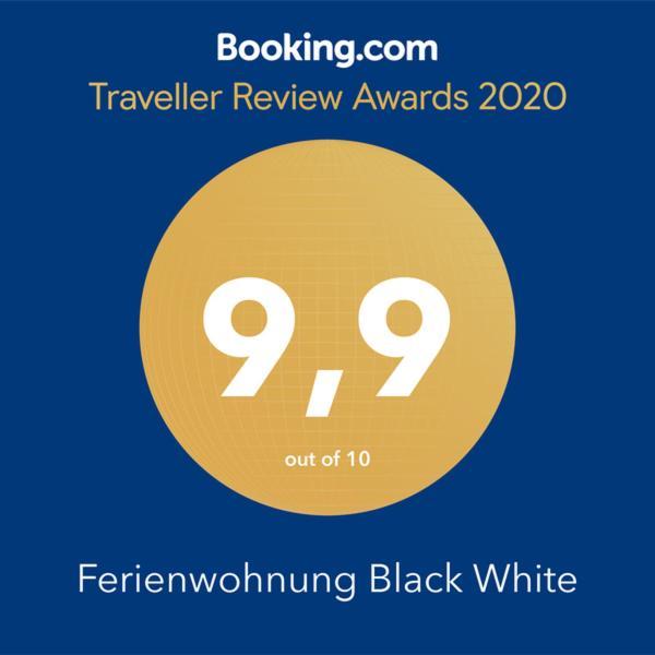 Ferienwohnung Black White Raubling Exterior foto