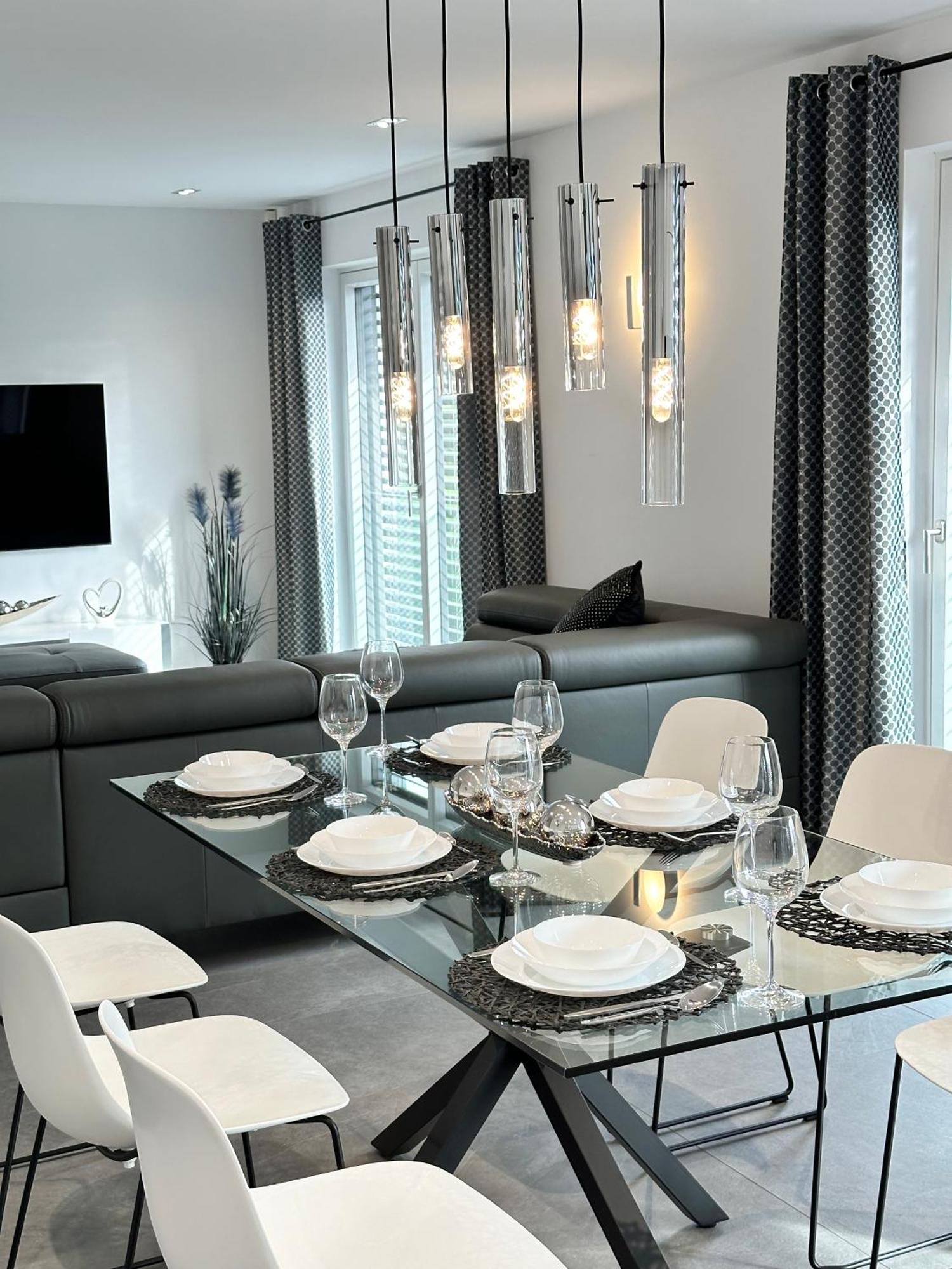 Ferienwohnung Black White Raubling Exterior foto