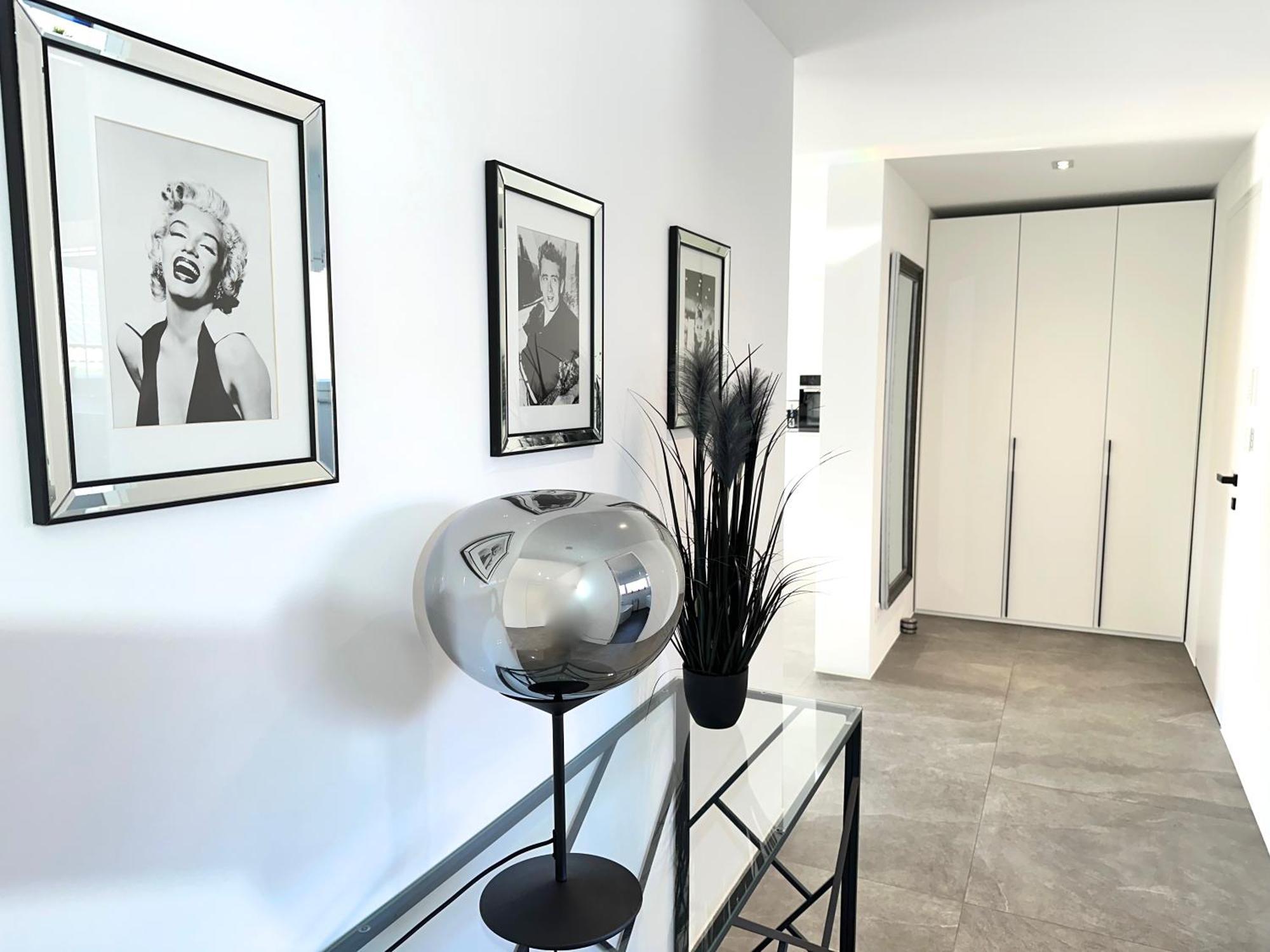 Ferienwohnung Black White Raubling Exterior foto