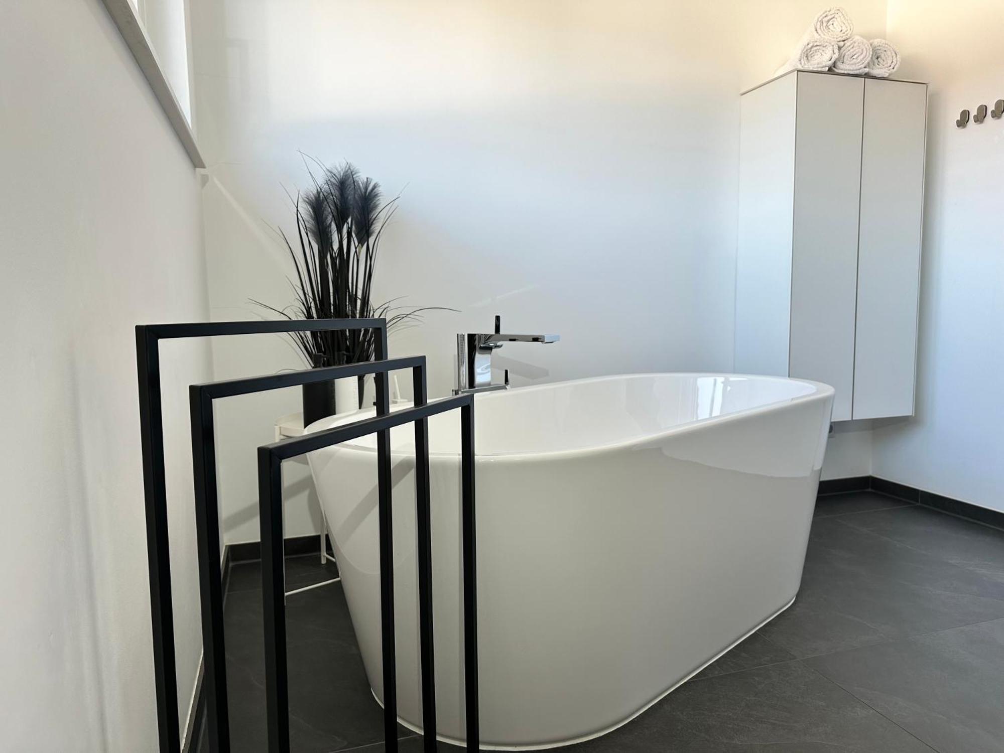 Ferienwohnung Black White Raubling Exterior foto