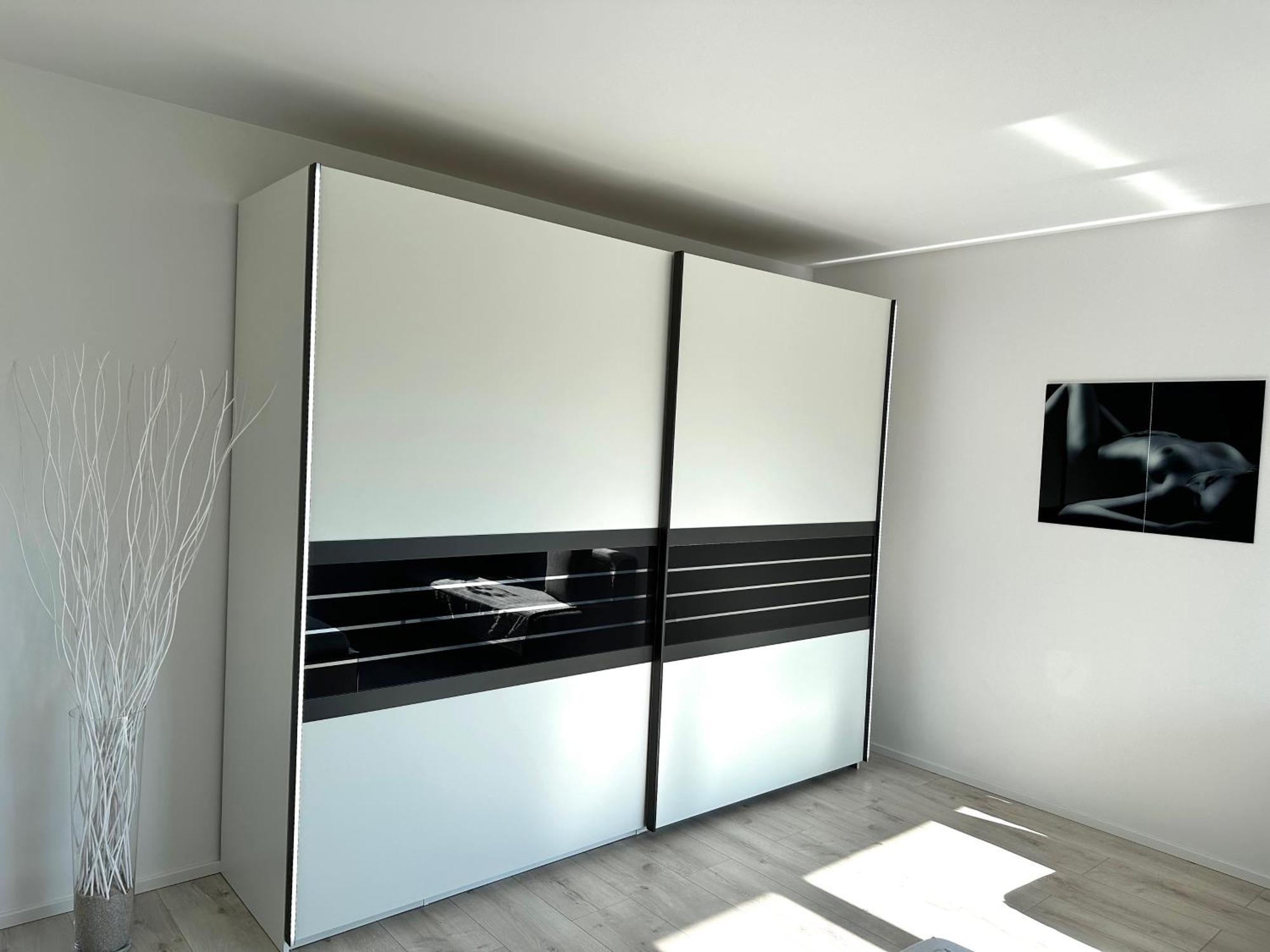Ferienwohnung Black White Raubling Exterior foto
